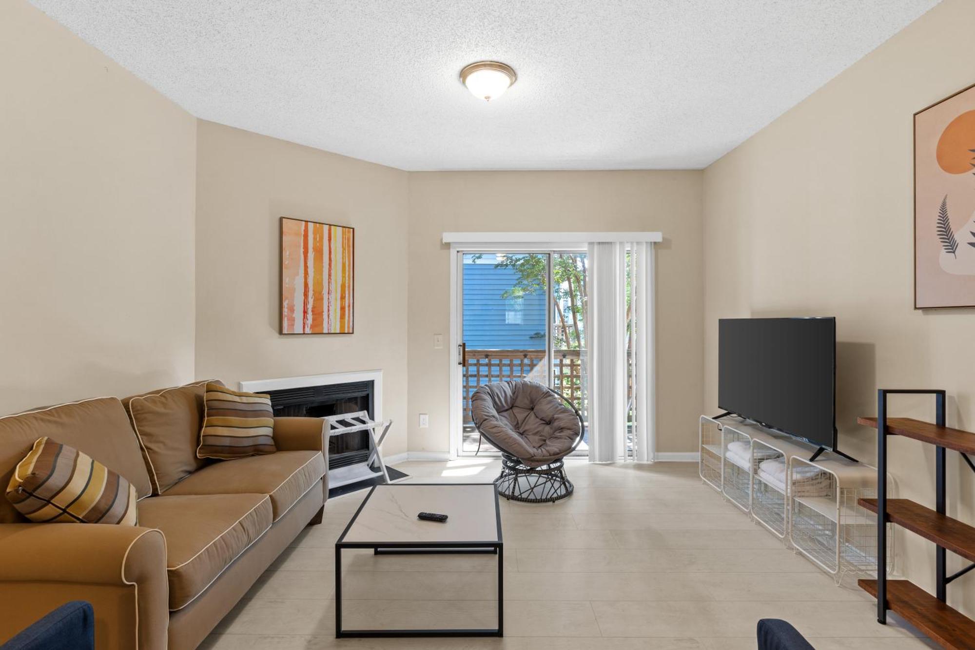 Bright And Cozy 1-Br Condo, Wifi Уилмингтън Екстериор снимка