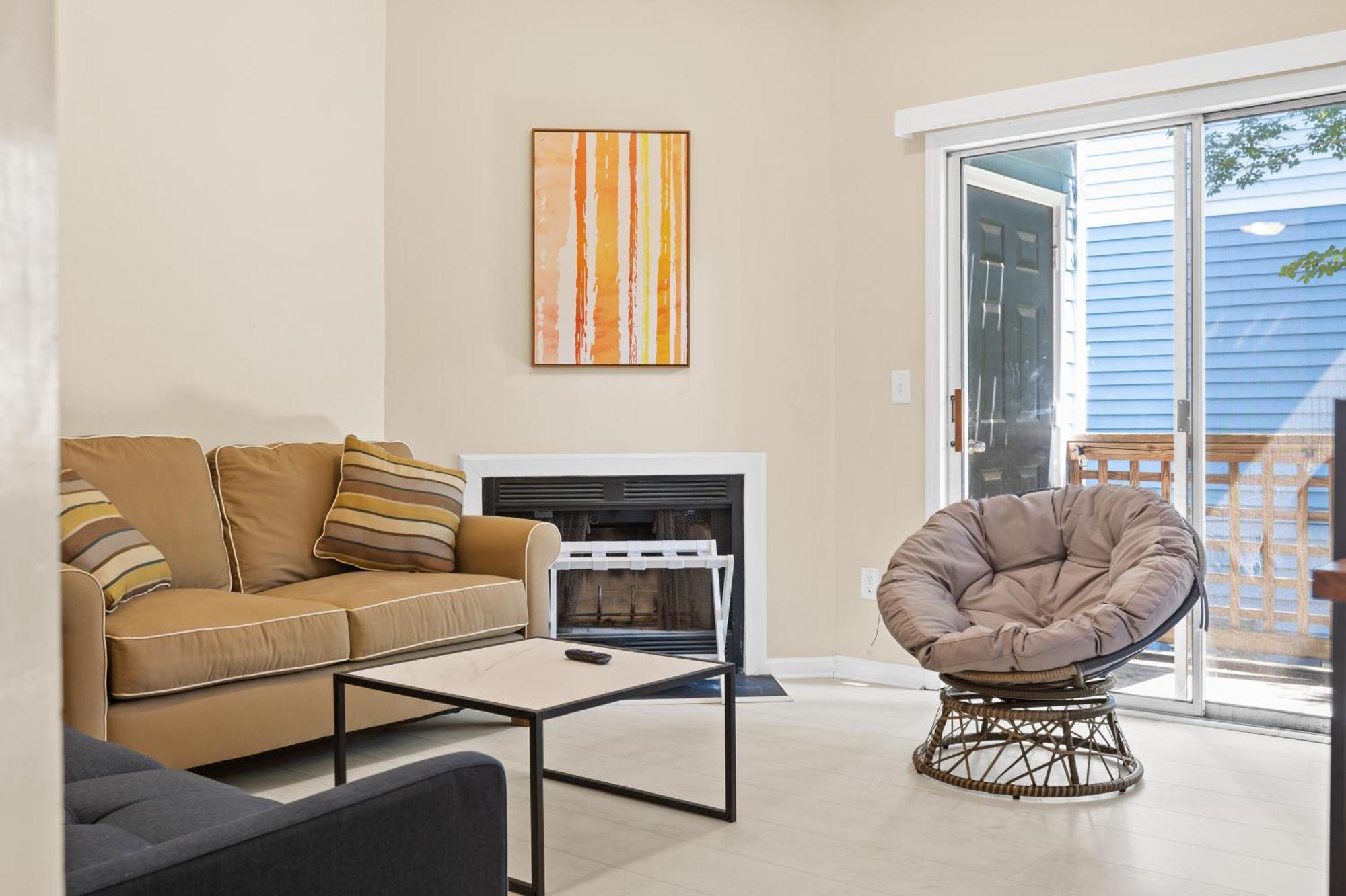 Bright And Cozy 1-Br Condo, Wifi Уилмингтън Екстериор снимка