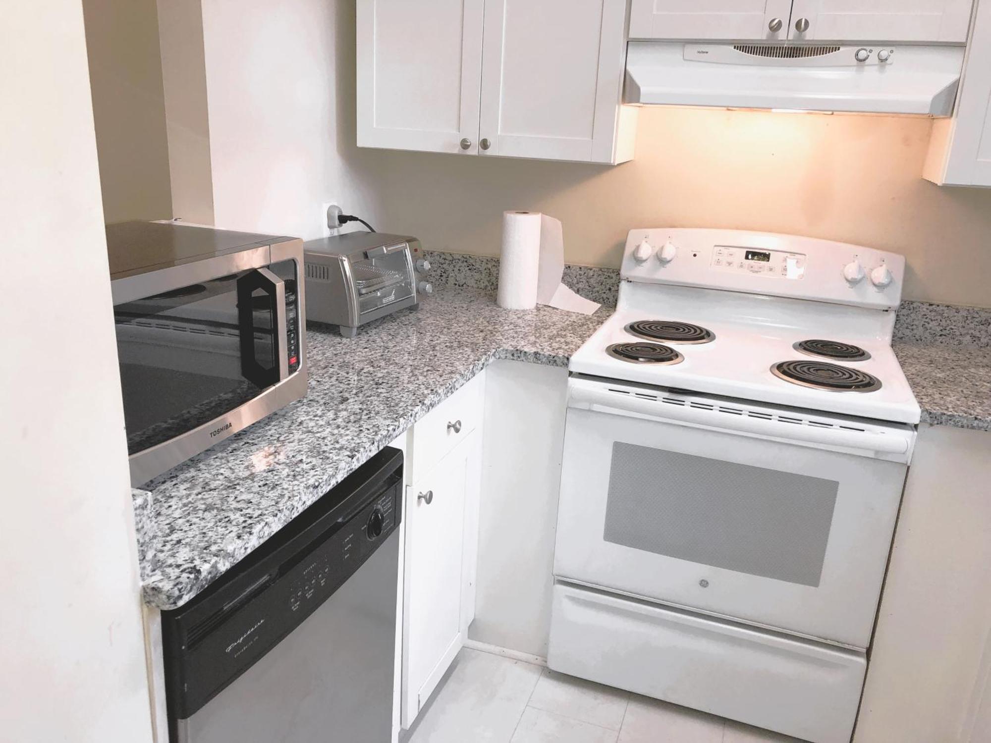 Bright And Cozy 1-Br Condo, Wifi Уилмингтън Екстериор снимка